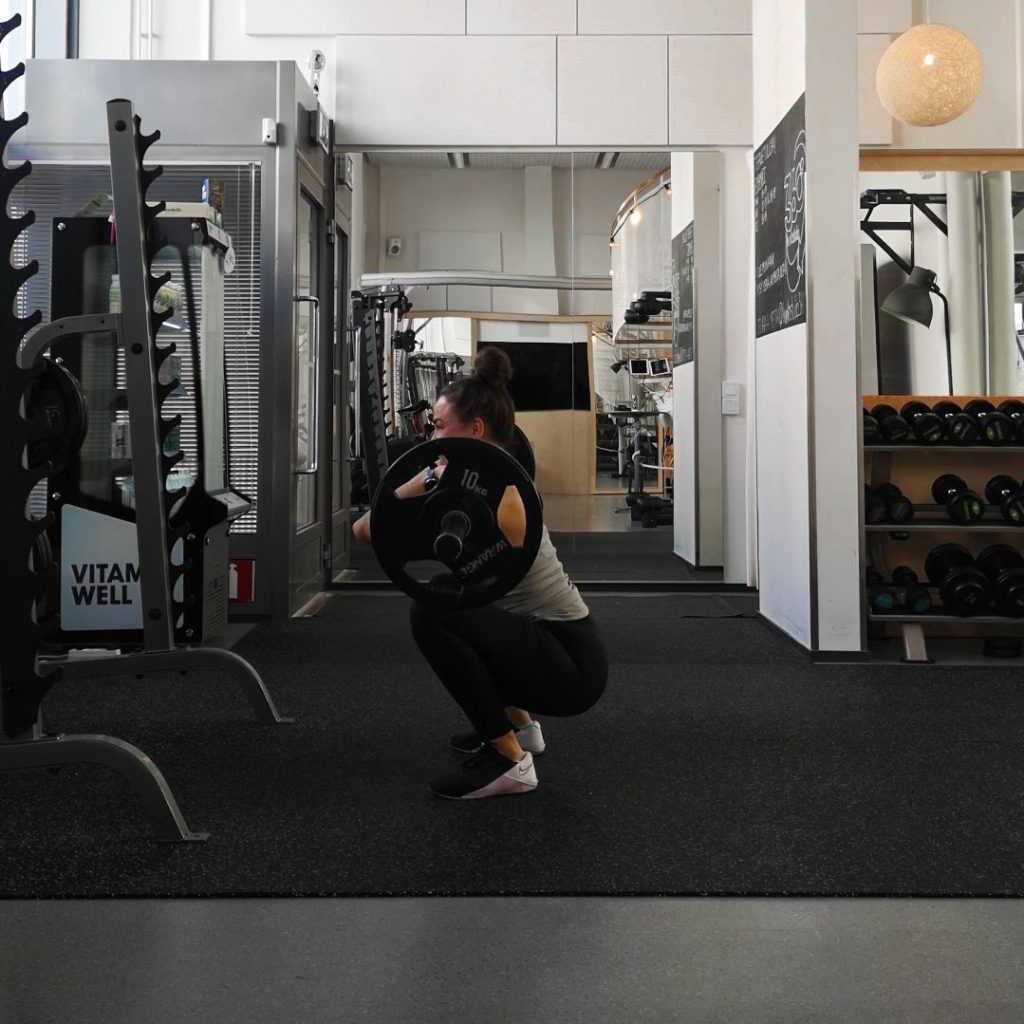 personal trainer Helsinki, valmennus, hyvinvointi, psyykkinen valmennus, fyysinen kunto, painonhallinta, jaksaminen arjessa, voima, kestävä hyvinvointi, Crossfit, voimaharjoittelu, painonnosto, juoksu, valmennusohjelma, elämänmuutos